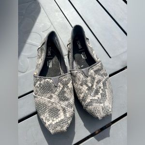 Toms, Womens Shoes, Slip On, Snake Print, Size W7
